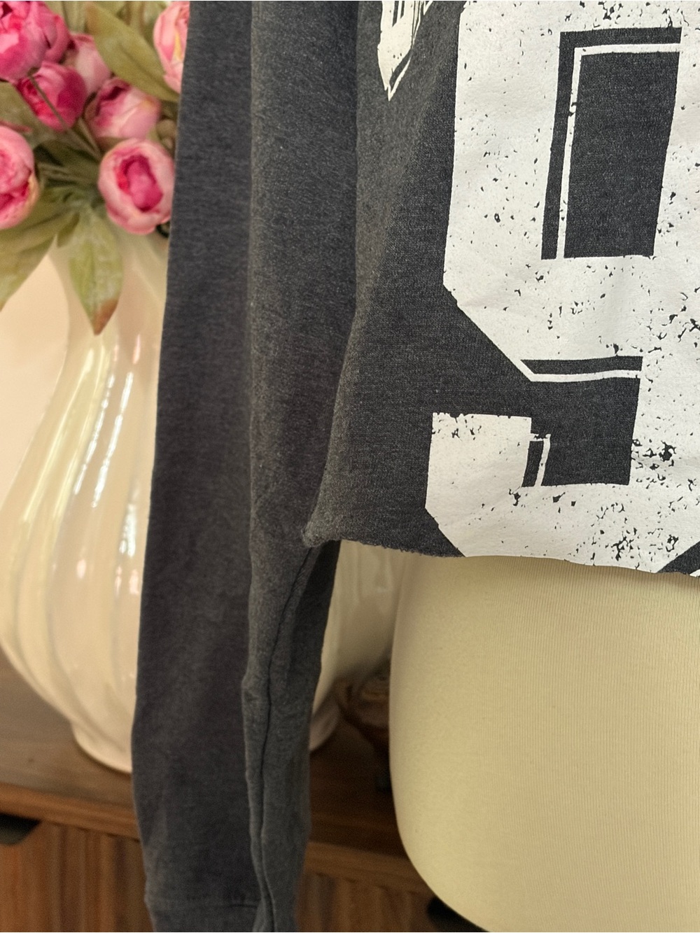 Sweet Claire Charcoal Cropped 'Eastern Division 96' Long-Sleeve Sweater Sz S/M - Picture 2 of 11